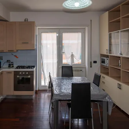 Marconi 2833 Nyaraló